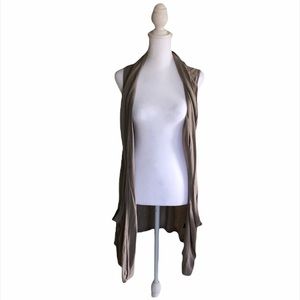 NWOT BCBGMAXAZRIA tan sleeveless top with pockets women size M